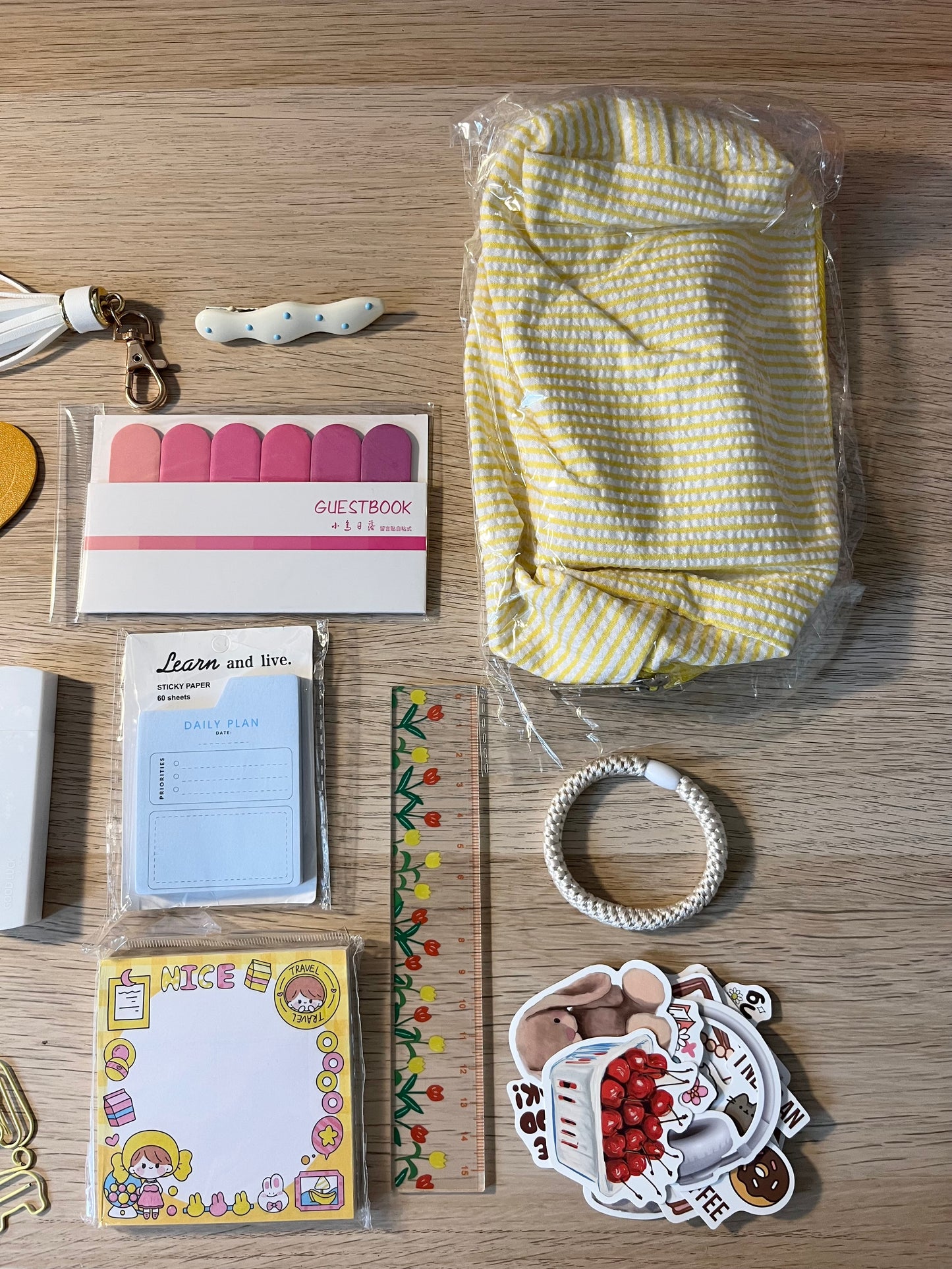 🤍 Box Papeterie Blanche — Tout ce dont vous avez besoin pour organiser vos journées