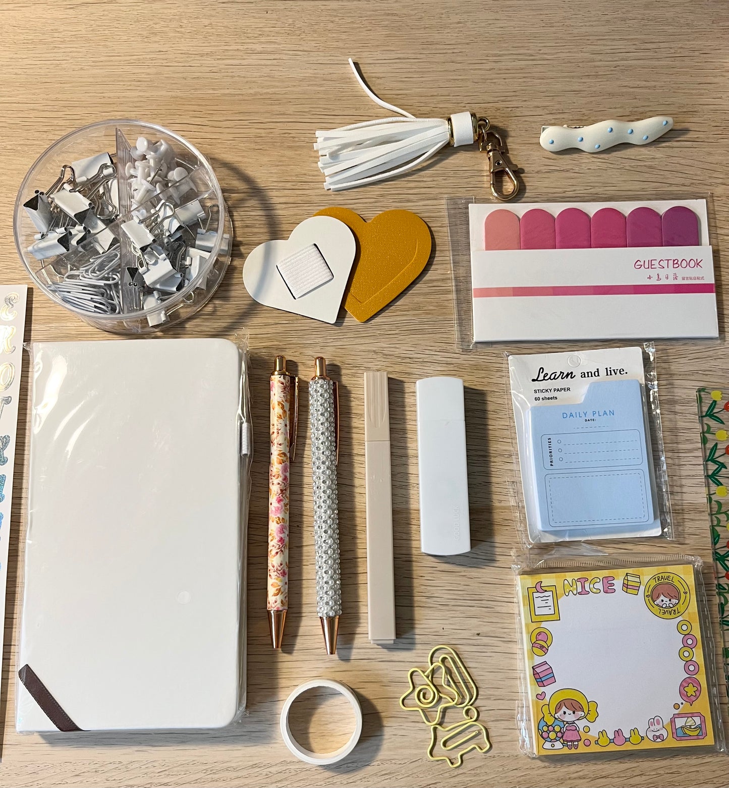 🤍 Box Papeterie Blanche — Tout ce dont vous avez besoin pour organiser vos journées